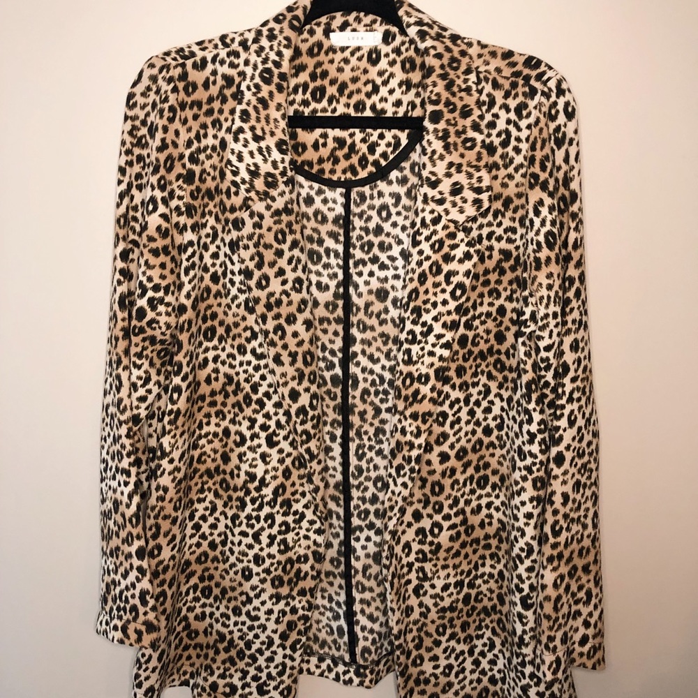 LUSH | Leopard Print Soft Blazer - Picture 2 of 4